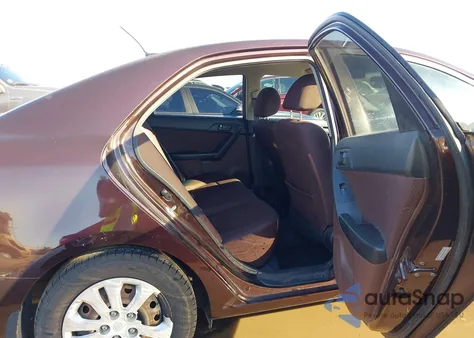 2010 Kia Forte Ex z USA, uszkodzony, nr VIN KNAFU4A25A5248347